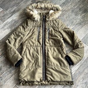 Coffee Shop Quilted Faux Fur Hooded Winter Coat - Olive - XS